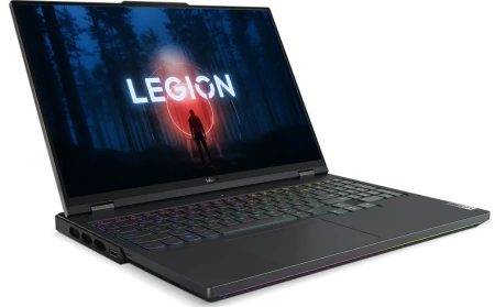 Ноутбук игровой Lenovo Legion Pro 5 16IRX8 (82WK003VRK)